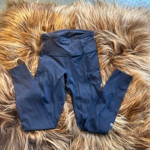 Lululemon Fast and Free High-Rise Tight 25” - Dark Blue